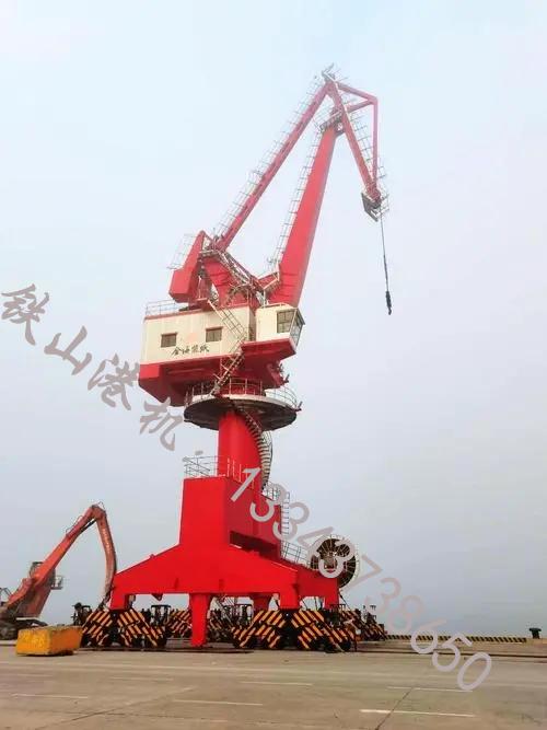 廣西梧州岸橋起重機廠(chǎng)家設備作業(yè)前要求