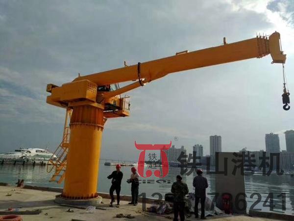 浙江寧波船用起重機廠(chǎng)家船用起重機高效貨物轉運
